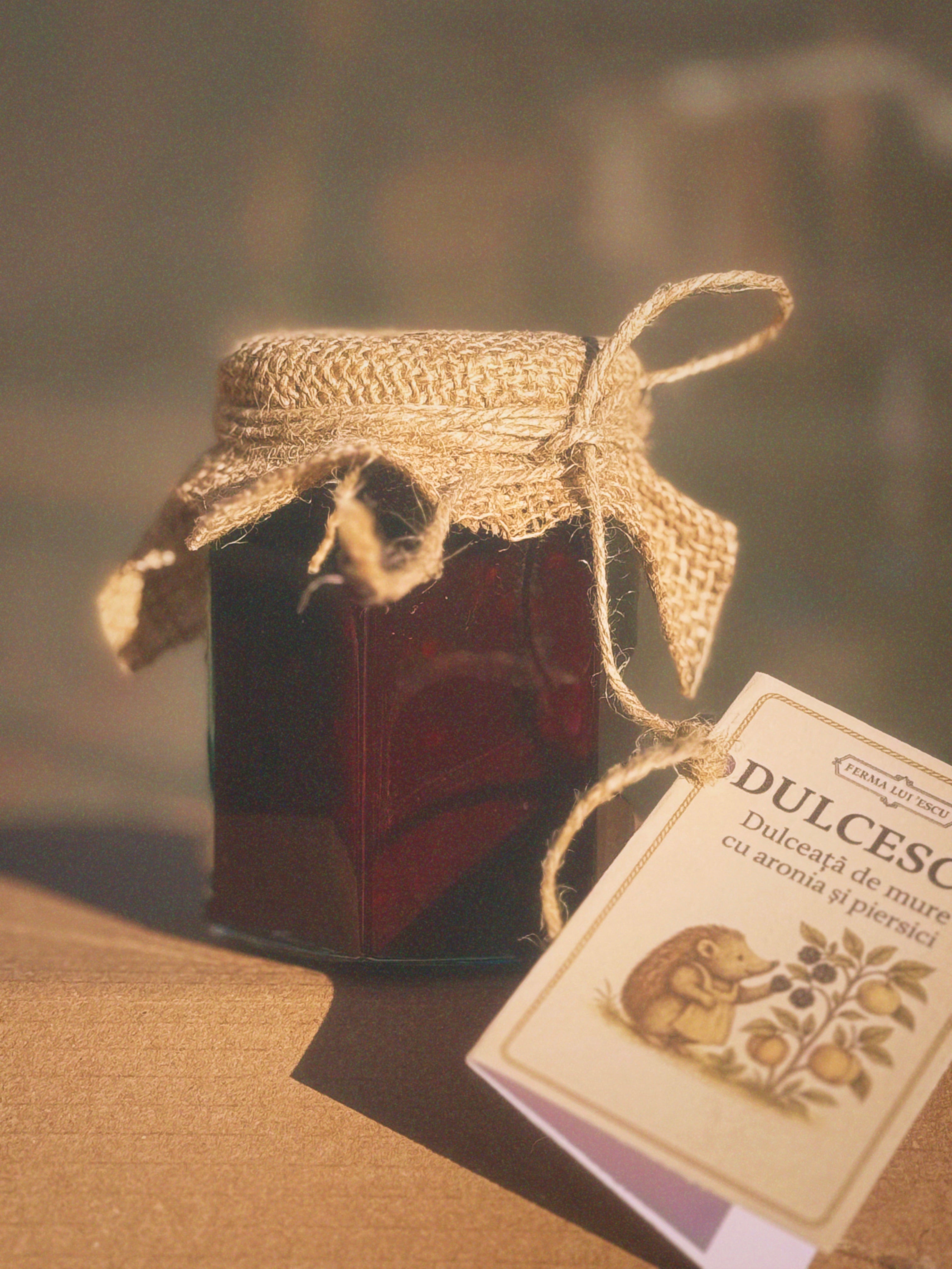 Dulceață de mure cu aronia și piersici