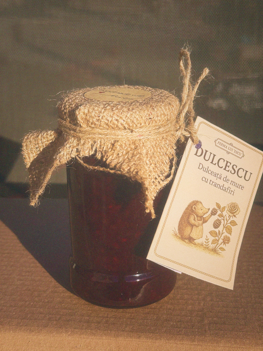 Dulceață de mure cu trandafiri